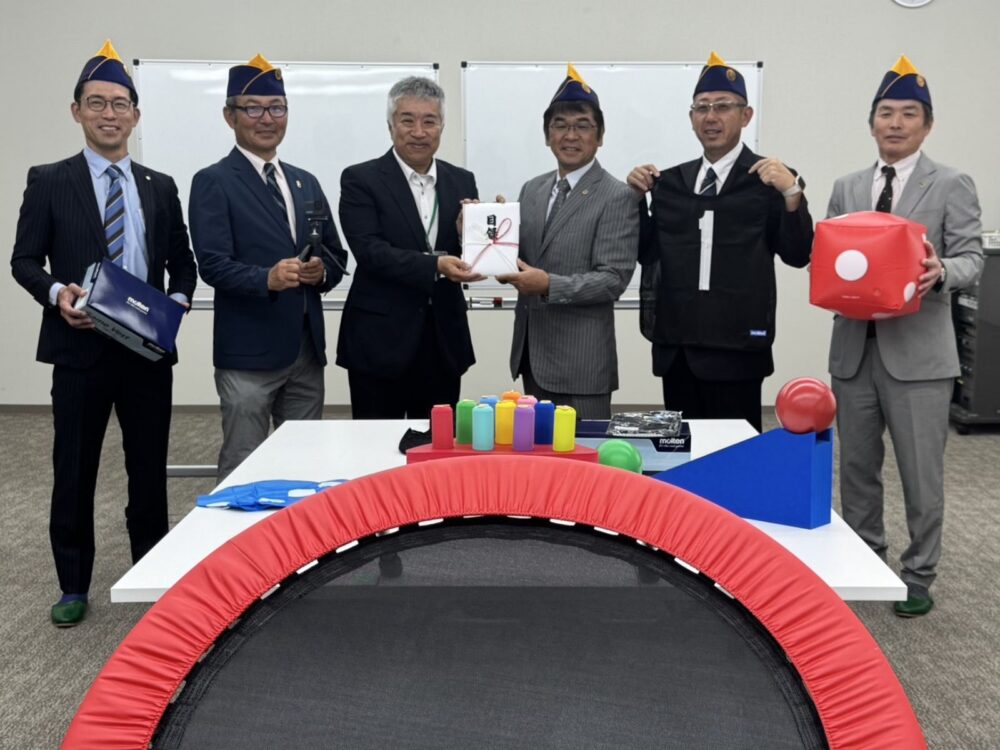 愛知県立にしお特別支援学校への寄贈式